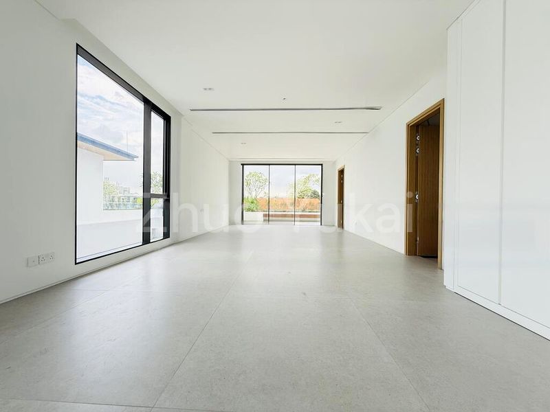 8 Bed Bungalow (Landed) for Sale in  Parry Avenue - Image 2